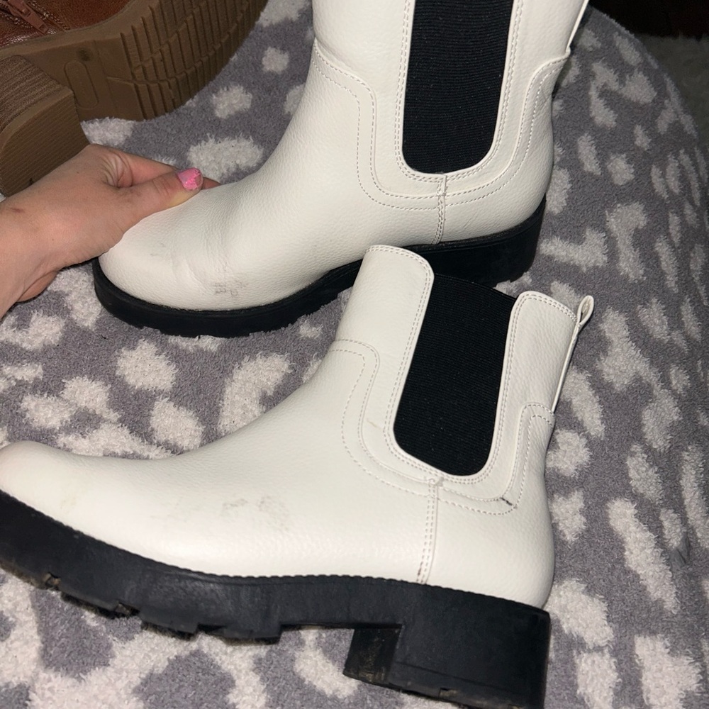 Old navy boots